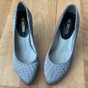 Metal studded silver satin pumps